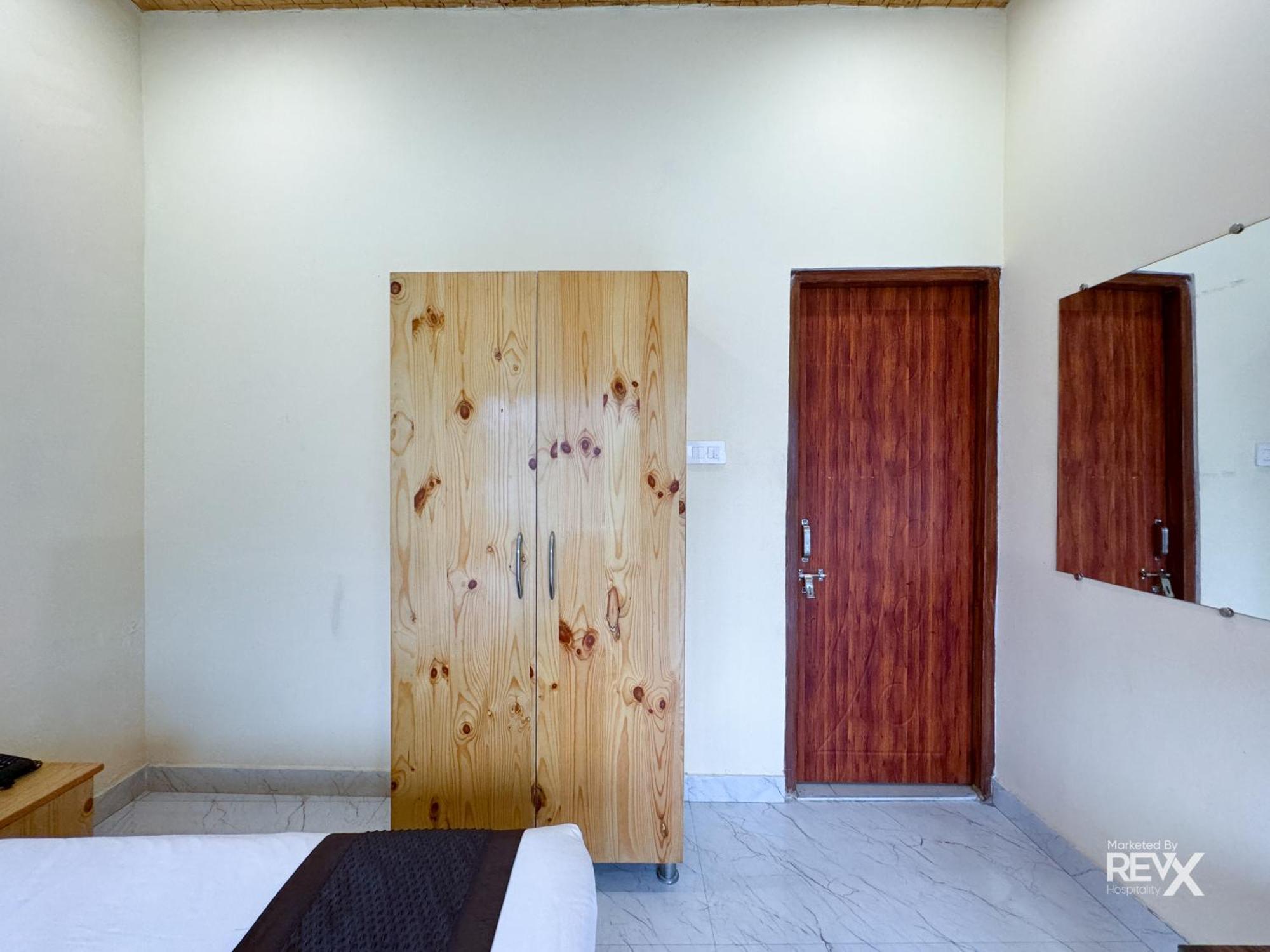 The Leisure Cave On The Ganges Hotel Rishīkesh Buitenkant foto
